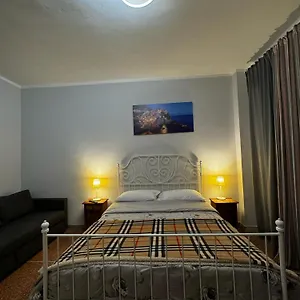 City Room 4